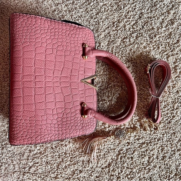 NWOT 🥀 Women's Crocodile Pattern Handle / Satchel Purse - Picture 7 of 9